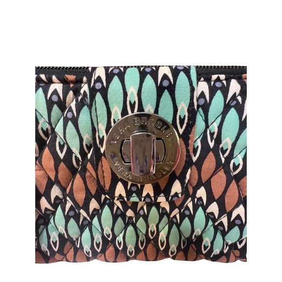 Vera Bradley New Turnlock Wallet Sierra Stream Quilted Cotton Womens Zipper & Tu - Picture 2 of 6